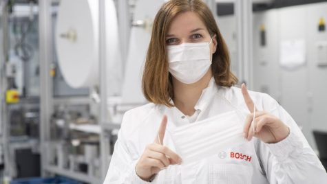 Coronavirus: Bosch pune în funcțiune o linie de producție pentru măști, complet automatizată