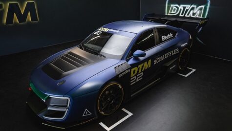 Schaeffler contribuie la electrificarea mașinilor de curse DTM