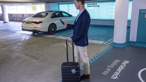 Aeroportul din Stuttgart va avea o parcare complet automată și fără șofer cu sprijinul Bosch