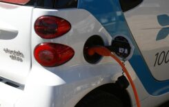 Vehiculele electrice vor fi mai ieftin de produs față de alternativele termice, dar reparațiile vor fi mai scumpe